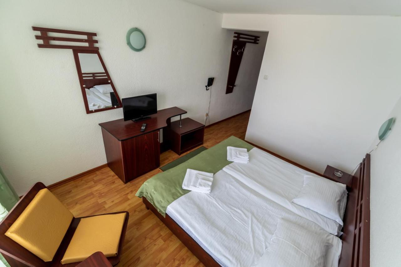 Hotel Capitol ジュピテル エクステリア 写真